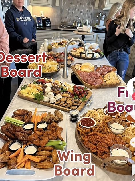 Football Charcuterie Board, Football Charcuterie, Charcuterie Table, Charcuterie Board Ideas, Charcuterie Inspiration, Charcuterie Platter, Game Day Snacks, Football Party, Charcuterie Boards