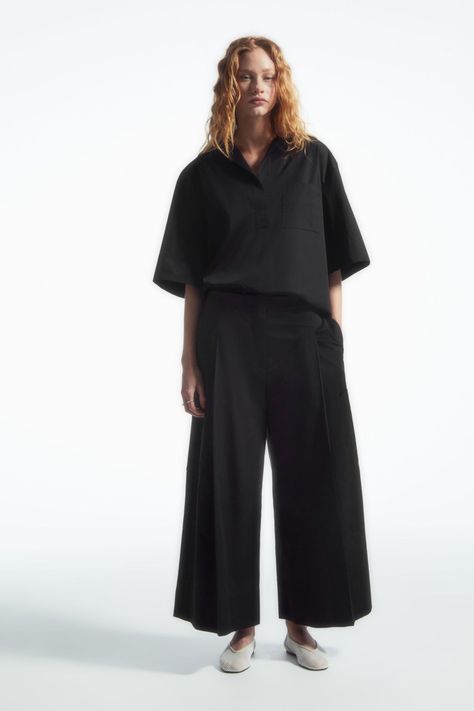 ELASTICATED PLEATED CULOTTES - BLACK - Trousers - COS Pleated Culottes, Tailoring Jeans, Denim Suit, Co Ords, Tshirt Skirt, Vest Shirt, Cardigan Top, Knitwear Cardigan, Wide Legs