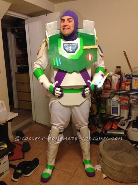 I've always wanted to be Buzz Lightyear for Halloween. So this year I made it happen. All told it took about 2 weeks, with about 1-2 hrs a day spent planni Buzz Lightyear Costume Diy, Diy Buzz Lightyear Costume, Buzz Lightyear Costume Toddler, Lightyear Costume, Buzz Lightyear Costume, Toy Story Halloween, Disney Dress Up, Couple Costume, Toy Story Buzz Lightyear