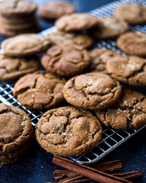 FEASTING AT HOME on Instagram: “Chai Molasses Cookies are soft and chewy on the inside and crispy on the outside. Seasoned with warming chai spices, they are cozy and…” Chai Spice Cookies, Spice Cookie Recipes, Caramel Apple Cookies, Spice Sugar Cookies, Feasting At Home, Chewy Molasses Cookies, Soft Cookie Recipe, Chai Spices, Iced Oatmeal Cookies