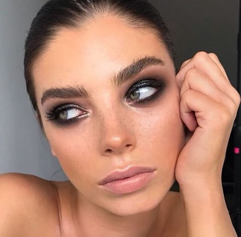 Trucco Smokey Eye, Silvester Make Up, Dag Make Up, Elegantes Makeup, Mekap Mata, Ideas De Maquillaje Natural, Flot Makeup, Make Up Inspiration, Smink Inspiration