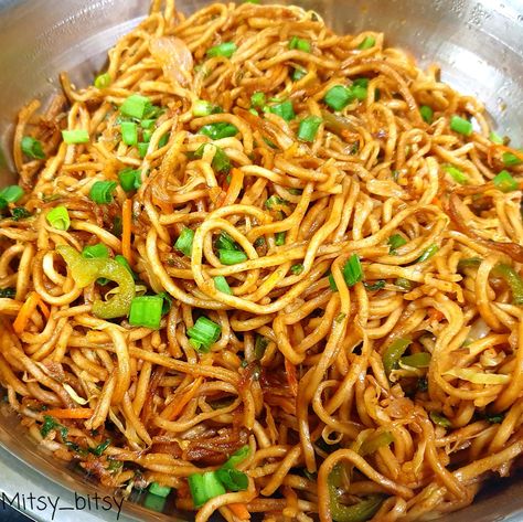 #Mitsy_Bitsy #chowmein #noodles #food #chinesefood #foodie #foodporn #foodphotography #foodblogger #instafood #foodstagram #streetfood #chinese #homemade #pasta #foodlover #indianfood #chickenchowmein #manchurian #desichinese #rice #tasty #momos #friedrice #yummy #chicken #foodgasm #ordernow #foodies #homemade #chinesemeal #redsaucepasta #theladychef #frozenfood #hakkanoodles #mexicansamosa #delhifood #mincesamosa #chickenveggieroll #chaplikabab #qeemasamosa #delhifoodie #dahibara #aalocutlets Chowmein Indian, Chowmein Recipe, Veg Chowmein, Veg Hakka Noodles, Meal Vegetarian, Noodles Chinese, Stir Fried Noodles, Popular Chinese Dishes, Crunchy Veggies