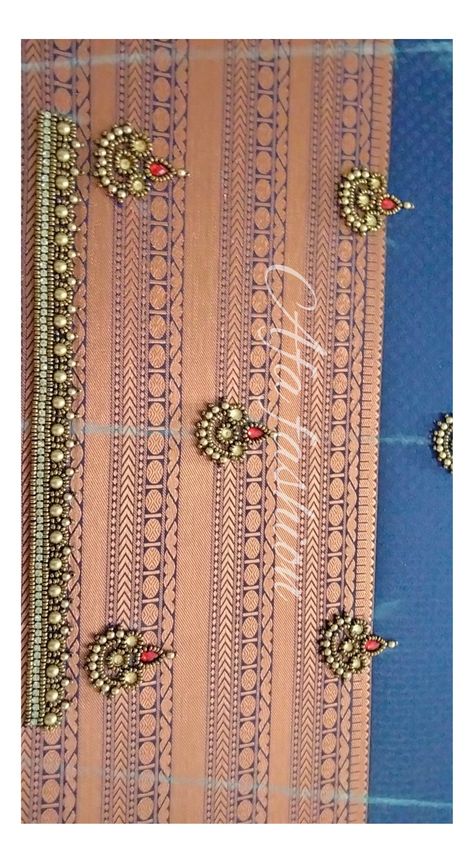 Simple Aari Buttas, Aari Work Butta Design Blouse, Buttas In Aari Work Blouse, Butta Design For Aari Work, Aari Butta Designs, Aari Work Butta Design, Buttas In Aari Work, Aari Buttas, Work Blouse Hand Designs