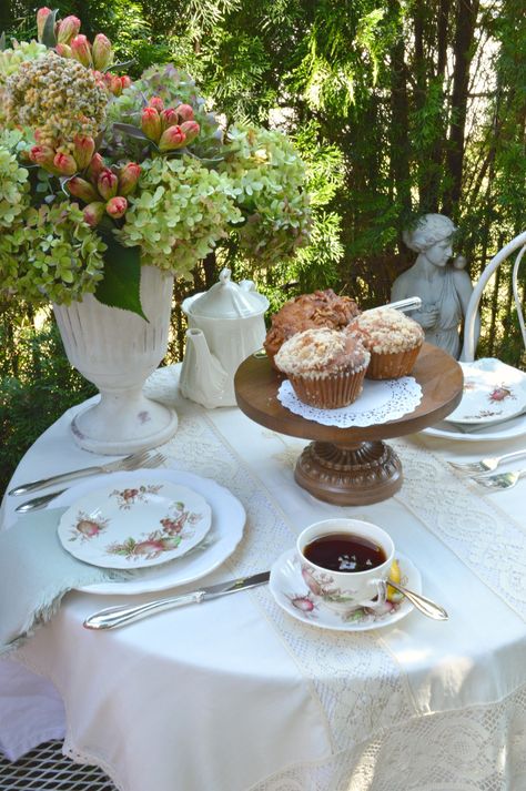 Tea In The Garden, Enchanting Garden, Autumn Flowers, Gardens, Afternoon Tea, Vintage China, Hydrangeas, Fall Tablescape, Garden Tea Party, Romantic Gardens, Fall Season Autumn Tea Party, Tablescapes Autumn, Mantel Ideas, French Tea, Desain Pantry, Floral Arranging, Autumn Tea, Party Aesthetic, Autumn Flowers