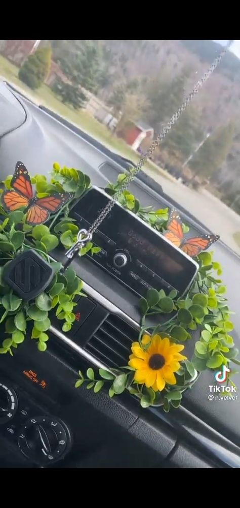 Fairy Car Decorations, Green Themed Car Interior, Car Decorations Interior Flower Roof, Car Decorations Interior Earthy, Plant Car Interior, Car Decor Theme Ideas, Dash Board Car Decor, Fairycore Car Decor, 70s Car Aesthetic Interior