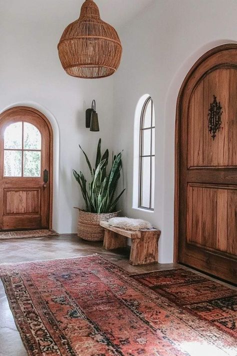 Spanish Home Entryway, Large Entry Way Ideas, Mid Century Foyer, Bohemian Entryway, Interior Styles Guide, Entryway Table Decor Ideas, Boho Entryway, Home Entrances, Cozy Balcony