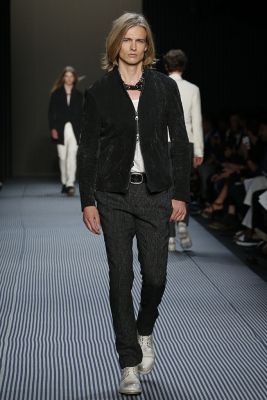 John Varvatos Style, Custom Suits, Custom Suit, John Varvatos, Men's Suits, Spring Summer 2016, Summer 2016, New York Fashion Week, Passion For Fashion