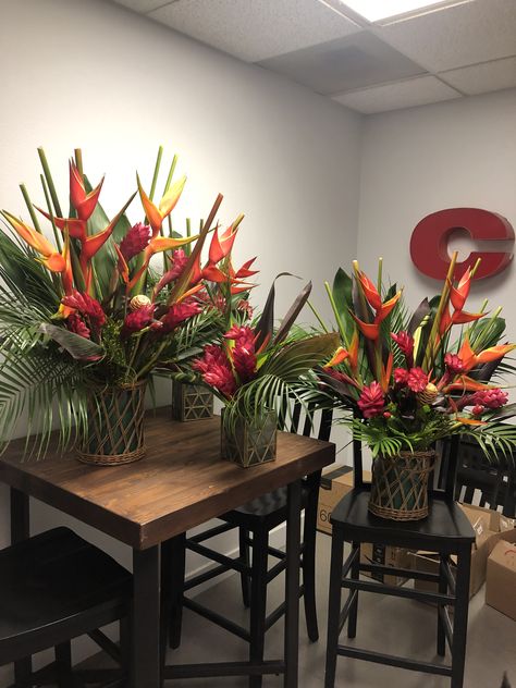 Tropical Flower Arrangements, Tropical Florals, Tropical Flower Plants, African Theme, Tropical Wedding Flowers, Havana Nights, Island Theme, Ikebana Vases, Flower Arrangements Simple