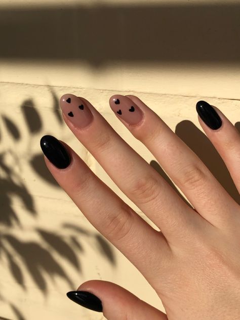 Black Nail Paint Nail Art, Dark Nail Paint, Black Nail Paint Ideas, Dark Shade Nails, Short Nails Inspo Black, Simple Nail Designs Dark, Black Nail Ideas Short, Black Nail Extensions, Dark Short Nails Ideas