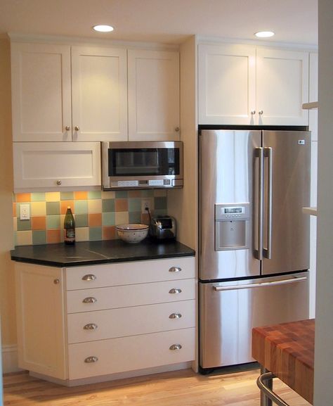 Built In Microwave Cabinet, Microwave Cabinet, New Kitchen Cabinets, Kitchen Corner, Kitchen Redo, Trendy Kitchen, Kitchen Cabinet Design, Kitchen Layout, White Cabinets