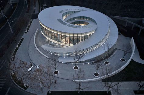 Thinking Outside the (White) Box: 8 Sculptural Designs for Cultural Spaces Circular Concept Architecture, Curve Building, Mad Architects, Circular Buildings, Round Building, Dwight D Eisenhower, مركز ثقافي, Desain Lanskap, Deco Rose