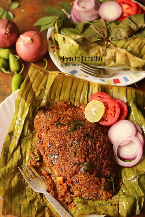 Meen pollichathu recipe | Fish Pollichathu Kerala style Fish quick video: https://youtu.be/Tvnicv_B3lo Meen Pollichathu Kerala, Karimeen Pollichathu Kerala, Fish Pollichathu Kerala, Kerala Fish Recipes, Pomphret Fish Recipe, Kerala Meals, Rava Upma Recipe, Coastal Food, Kerala Cuisine