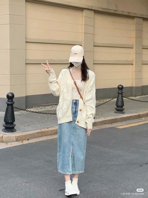 Korea Spring Fashion, Spring Outfits Korea, Korean Spring Outfits, Spring Outfits Japan, Aesthetic Korean Fashion, Korean Clothing Brands, Hijab Skirt, Aesthetic Skirt, Ootd Korean Style