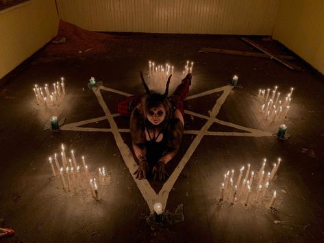 Satanic photoshoot, feeling sexy AF Satanic Ritual Aesthetic, Dark Fantasy Photography, Black Magic Video, Half Human Half Animal, Sigil Of Baphomet, Occult Ritual, Aesthetics Pictures, Horror Cosplay, Satanic Ritual