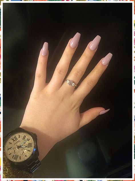 Find the nail shape that flatters your chubby fingers and boost your confidence. Nail Shape For Chubby Hands, Ballerina Shape Nails, Nail Shapes For Chubby Fingers, Birthday Nails Coffin, Chubby Hands, Ten Nails, Long Square Nails, Acrylic Nail Shapes, Beauty Hacks Nails