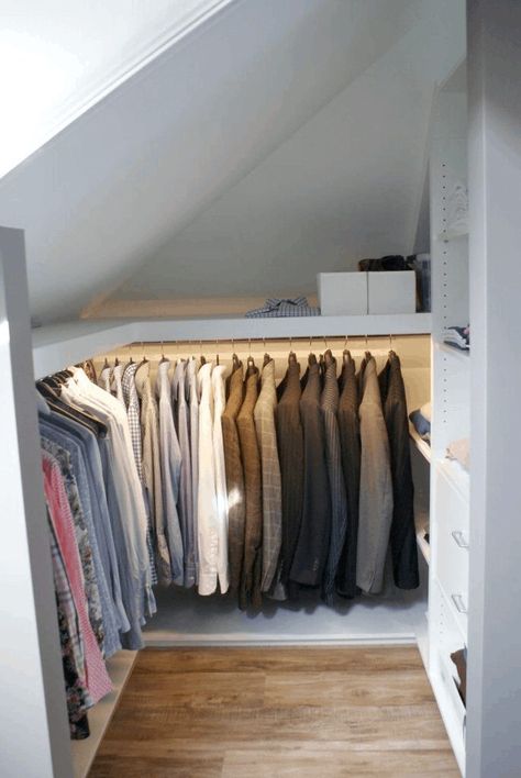 Bedroom Attic Ideas, Attic Bedroom Storage, Attic Closet, Loft Storage, Attic Ideas, Attic Design, Clothes Hanging, Bedroom Trends, Open Closet