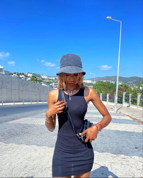 Bucket Hat Dress Outfit, Hat Dress Outfit, Black Short Dress, Black Bodycon Dress, Dress Hats, Dress Outfit, Black Shorts, Short Dress, Bucket Hat