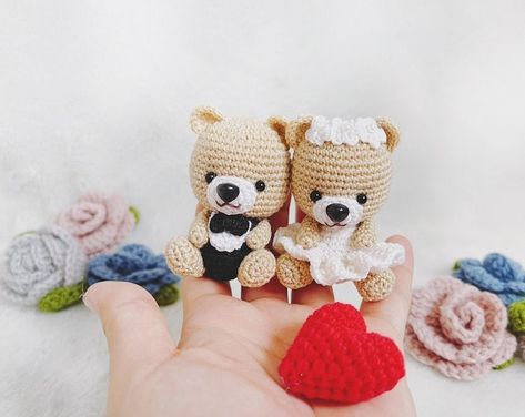 Bride and Groom Teddy Bear Knitting Pattern - Etsy UK Crochet Bride And Groom, Crochet Cake, Teddy Bear Knitting Pattern, Bride And Groom Cake, Bride And Groom Cake Toppers, Bear Cake Topper, Bear Wedding, Crochet Mobile, Groom Cake