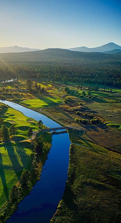 Sunriver Oregon, Pnw Travel, Sunriver Resort, Golf Vacations, River Lodge, Cascade Mountains, Central Oregon, Clear Blue Sky, White Water Rafting