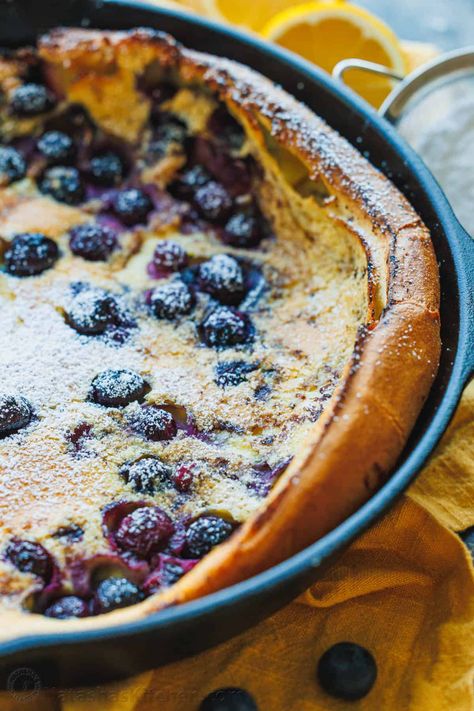 Blueberry Dutch Baby, Dutch Baby Pancake Recipe, Dutch Baby Recipe, Puff Pancake, Baby Pancakes, Dutch Baby Pancake, Nutella Brownies, Blueberry Sauce, Brunch Dishes