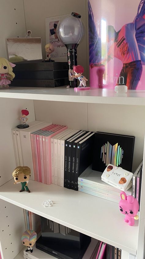 Yoonmin Proof, Bts Room Aesthetic, Bt21 Room, Cooky Bt21, Army Bedroom, Yoongi Jimin, Bts Room, Kpop Jungkook, Room Things