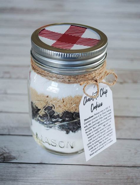 Diy Mason Jar Gifts Christmas, Mason Jar Cookie Recipes, Cookie Mix Jar, Mason Jar Cookies Mix, Christmas Mason Jars Diy, Mason Jar Christmas Gifts, Mason Jar Cookies, Chocolate Chip Cookie Mix, Chocolate Chip Cookies Ingredients