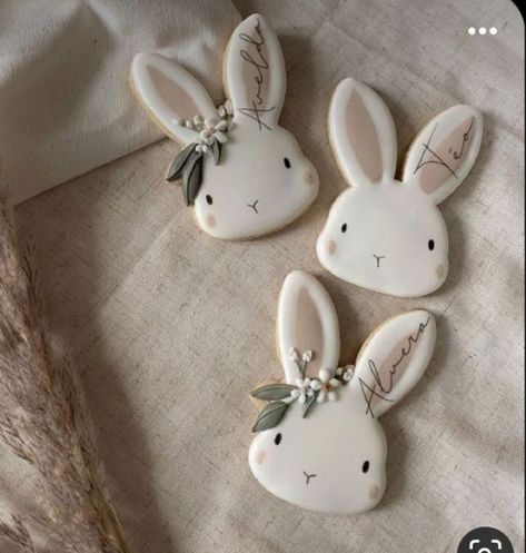 Bunny Baby Shower Theme, Bridal Cookies, Baby Shower Sweets, Easter Bunny Cookies, Easter Sugar Cookies, Baby Boy Shower Favors, Bunny Baby Shower, Baby Shower Favors Girl, Bunny Party