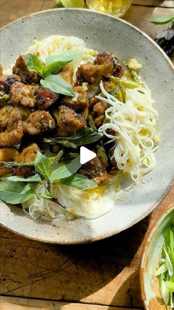 Tieghan Gerard on Instagram: "Thai Basil Chicken and Garlic Butter Noodles. The super fast noodle bowl that looks like takeout but tastes even yummier! The chicken is GOOD, but the noodles really make this dish shine - saucy garlic butter rice noodles? YUM. Perfect weekend noodle bowl.   1 pound chicken breasts, thinly sliced 1 shallot, sliced 2 tablespoons yellow curry powder 1 ½ teaspoons black pepper chili flakes 3 tablespoons ghee or extra virgin olive oil 2 tablespoons fish sauce or tamari (or use soy sauce) 2 teaspoons honey 1 bunch asparagus or broccoli, chopped 8 ounces rice noodles 3 tablespoons salted butter 4 cloves garlic, chopped 1 cup canned coconut milk ½ cup Thai or sweet basil sliced green onions + limes, for serving  https://www.halfbakedharvest.com/basil-chicken-and-garl Garlic Butter Rice, Garlic Butter Noodles, Tieghan Gerard, Butter Noodles, Thai Basil Chicken, Thai Foods, Yellow Curry, Buttered Noodles, Basil Chicken