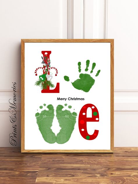 Christmas Handprint And Footprint Crafts, Christmas Toddler Crafts Ornaments, Christmas Crafts To Do With Toddlers, Kids Christmas Crafts Made Of Paint Feet And Hands Ideas, Diy Baby's First Christmas, Christmas Family Handprint Crafts, Christmas Crafts For Grandma, Baby Christmas Gifts For Parents, Love Handprint Footprint Art