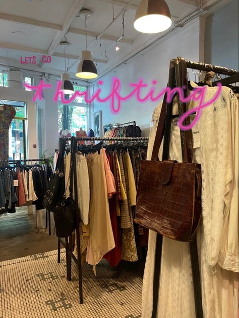 Clothing Store Job Aesthetic, Second Hand Store Aesthetic, Stargirl Aesthetic Clothes, Thrift Vintage Aesthetic, Thrift Store Aesthetic Outfits, Vintage Clothes Shop Aesthetic, Second Hand Shop Ideas, Thrift Store Clothes Aesthetic, Vintage Clothing Store Aesthetic