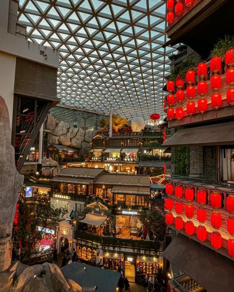 Hi China Travel | Fantastic!! One of the most beautiful shopping malls in CHINA🔥🔥 Like a mountain in the mall🤣 📍Jilin Changchun HongQiQiao Wanda Plaza . 📸:… | Instagram Changchun, Perfect View, South China, Shopping Malls, China Travel, Travel Board, Travel Book, Most Beautiful, China