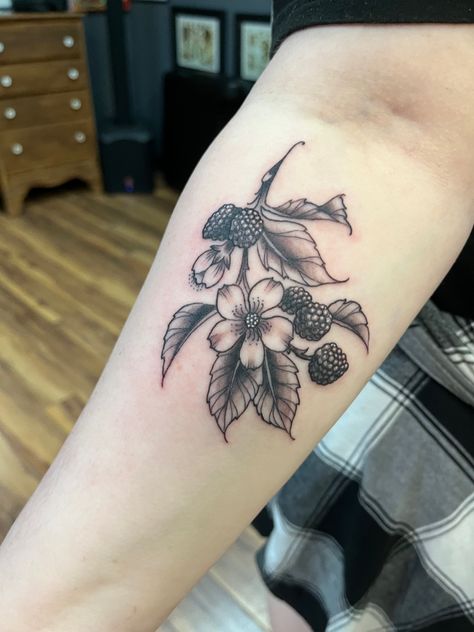 Blackberry Tree Tattoo, Mulberry Tattoo Black And White, Blackberry Tattoo Black And White, Blackberry Shoulder Tattoo, Bramble Drawing, Blackberry Bramble Tattoo, Berry Bush Tattoo, Blackberry Bush Tattoo, Blackberry Branch Tattoo