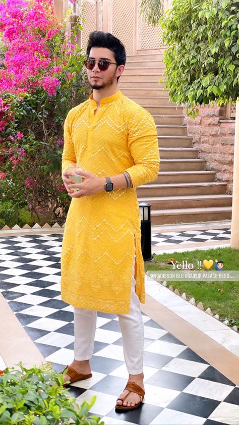 Mirror work kurta , yellow kurta , mehendi kurta , mens wear , ethnic wear , kurta trends , kurta style Yellow Mirror Work Dress, Kurta Ideas Men Wedding, Yellow Kurta Ideas Men, Haldi Kurta Designs For Men, Men’s Haldi Outfit, Haldi Ceremony Kurta Men, Haldi Clothes For Men, Haldi Dress For Men Groom, Haldi Outfit For Brother