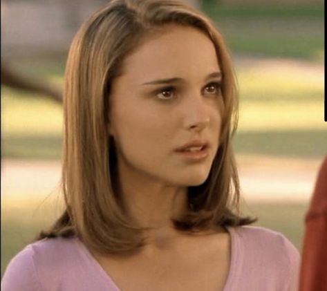 Natalie portman hair, 90’s hair, short hair cut, where the heart is Novalee Nation, Natalie Portman Hair, Short Hair Cut, So Annoying, Self Portrait Poses, Actrices Hollywood, Blogger Girl, Aesthetic Beauty, Natalie Portman