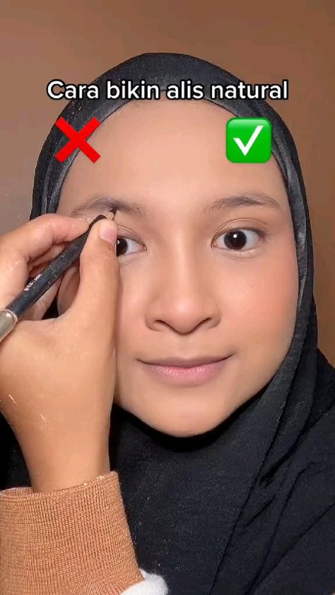 Cara bikin alis natural 😍 Bikin Alis Natural, Tutorial Alis Natural Pemula, Tutorial Bikin Alis Pemula, Trik Makeup Natural, Tutor Alis Pemula, Tutor Alis Natural, Tutorial Bikin Alis, Cara Membuat Alis Natural, Cara Bikin Alis Natural