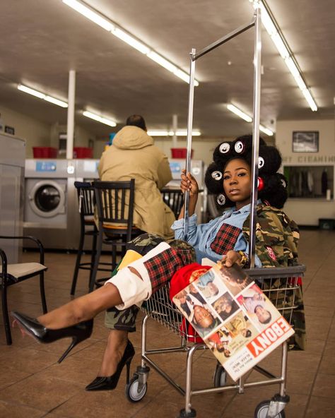 Laundromat Shoot Laundry Day Photoshoot, Laundry Room Shoot, Laundromat Photoshoot Aesthetic, Laundry Matt Photoshoot, Laundry Shoot Ideas, Laundry Room Photoshoot, Laundromat Photography, Clean Photoshoot, Laundry Mat Photoshoot