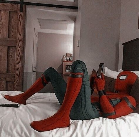 Spiderman Aesthetic, Marvel Dr, Spiderman 3, Tom Holland Peter Parker, Man Icon, Spiderman Comic, Man Thing Marvel, Marvel 3, Amazing Spiderman