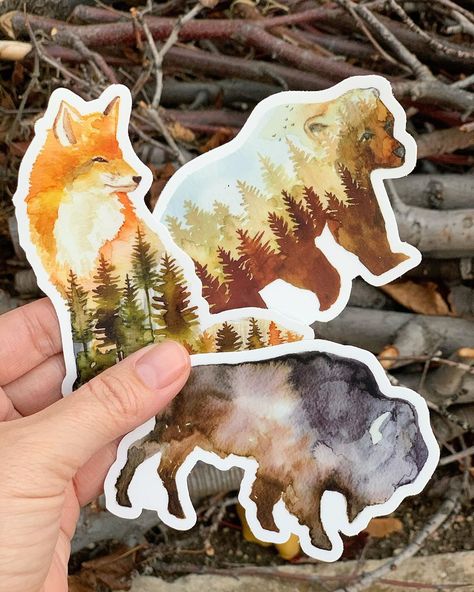 BearandFox on Instagram: “Pack of 3 stickers! 🌲🌲🌲🌲 ^ ^ ^ #woodland #woodlandanimals #fox #buffalo #bear #animalstickers #woodlandstickers #buffalosticker #foxsticker…” Woodland Stickers, Art Fox, Bear Watercolor, Tumbler Stickers, Car Window Stickers, Watercolor Stickers, Pet Fox, Outdoor Stickers, Fox Art