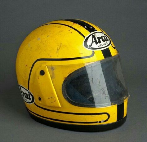 Arai - Joey Dunlop Joey Dunlop, Arai Helmet, Bike Helmet Design, Biker Accessories, Motorcycle Helmet Design, Helmet Tattoo, Arai Helmets, Vintage Helmet, Motorbike Helmet