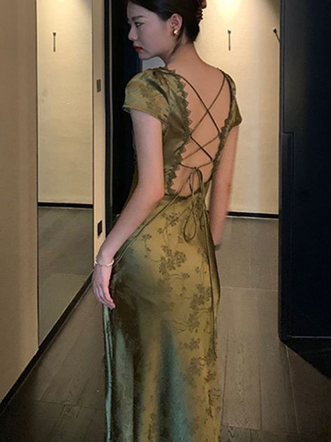 2022 New Summer Elegant Women Bodycon Bandge Midi Dress Vestidos Female Vintage Slim Clothes - Green / M -  #Bandge #Bodycon #clothes #Dress #Elegant #Female #Green #Midi #Slim #Summer #Vestidos #vintage #Women 70s Green Dress, Selena Core, Bodycon Clothes, Organza Dresses, Clothes Green, Bodycon Outfits, Aesthetic Dress, Earthy Outfits, Summer Elegant