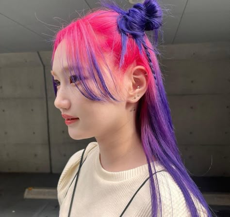 Hot Pink And Blue Hair, Purple And Pink Hair, Pink And Blue Hair, Pink And Purple Hair, Pink Purple Hair, Creative Hair Color, Hair Color Crazy, Dyed Hair Inspiration, Hair Color Pink