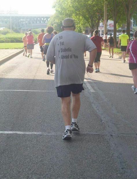 This runner is in front of you and #sassy | 28 People Who Totally Kinda Had A Little Bit Of A Point Doug Funnie, Motiverende Quotes, Running Inspiration, Hilarious Memes, Clipuri Video, I Work Out, Train Hard, Look At You, Akita