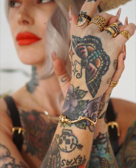 The Great Frog NYC on Instagram: “NEW: Sammi x TGF Rose Amongst Thorns Bracelet.⁠ ⁠ Designed by Sammi and brought to life by Reino, this collaboration is born out of Sammi's…” Sammi Jefcoate Jewelry, Sammi Jefcoate Outfits, Sammi Jefcoate, The Great Frog, Dark Beauty Fashion, Tattooed Girl, Ring Stacks, Tattooed Women, 2024 Style