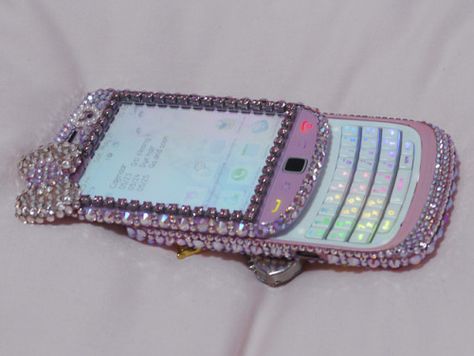 💖 Flip Phone Aesthetic, Blackberry Torch, Capas Samsung, Y2k Phone, 2000s Aesthetic, Flip Phones, Retro Aesthetic, Y2k Aesthetic, Blackberry Phone