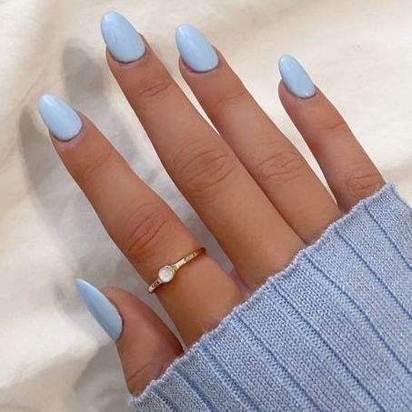 Simple Hoco Nails Almond, Sky Blue Almond Nails, Almond Nails Light Blue, Almond Nails Baby Blue, Beach Blue Nails, Baby Blue Nails Almond, Baby Blue Short Nails, Light Baby Blue Nails, Baby Blue Almond Nails