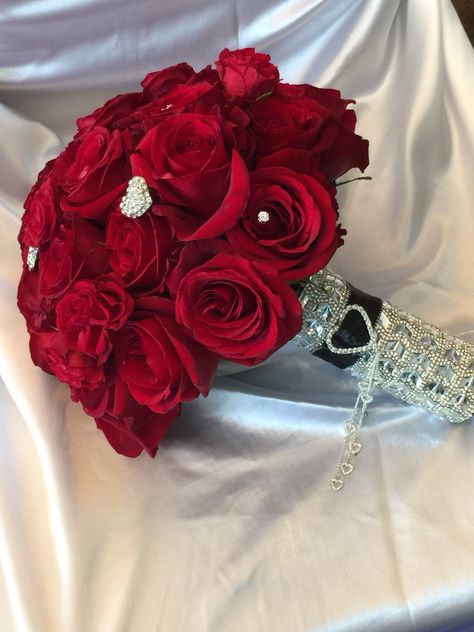 Red roses bouquet pearls and crystals bling Homecoming Bouquets, Red Rose Bridal Bouquet, Homecoming Inspo, Sailor Moon Wedding, Red Roses Bouquet, Fall Cards Handmade, Wedding Chuppah, Moon Wedding, Red Rose Bouquet