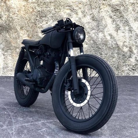 KafeRacers on Instagram: "All black looks amazing!! Loving this classic brat! #kaferacers ------- Would you ride this? Rate 1 to 10! ------- Via @nutsa ------- Follow @kaferacers for daily images ------- #brat #black #murderedout" Harley Scrambler, Cafe Racer Parts, Suzuki Cafe Racer, Cafe Racer Moto, Motorcycle Camping Gear, Мотоциклы Cafe Racers, Motorcycle Aesthetic, Motorcycle Camping, Cafe Bike