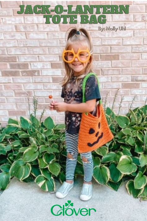 Crochet Halloween Bag, Halloween Bag Crochet, Crochet Trick Or Treat Bag Pattern, Crochet Halloween Candy Bag, Crochet Halloween Tote Bags, Jack O Lantern Crochet Bag, Purse Crafts, Halloween Crochet Patterns, Toddler Halloween