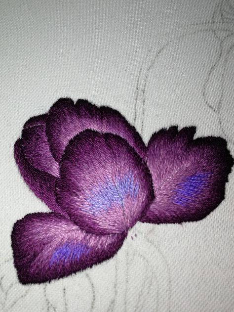 Shaded Embroidery Design, Silk Shading Embroidery, Shading Embroidery, Crewel Embroidery Tutorial, Needle Painting, Crewel Embroidery Patterns, Crewel Embroidery Kits, Learn Embroidery, Crewel Embroidery