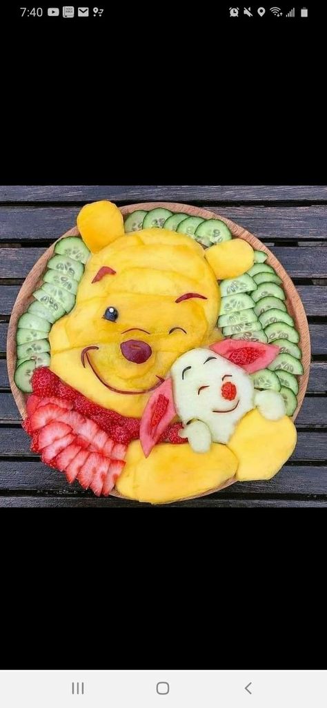 1st Birthday Foods, 1st Birthday Boy Themes, Baby Shower Fruit, Veggie Platter, Pooh Cake, Girl Baby Shower Centerpieces, Honey Bee Baby Shower, Winnie The Pooh Cake, Winnie The Pooh Honey